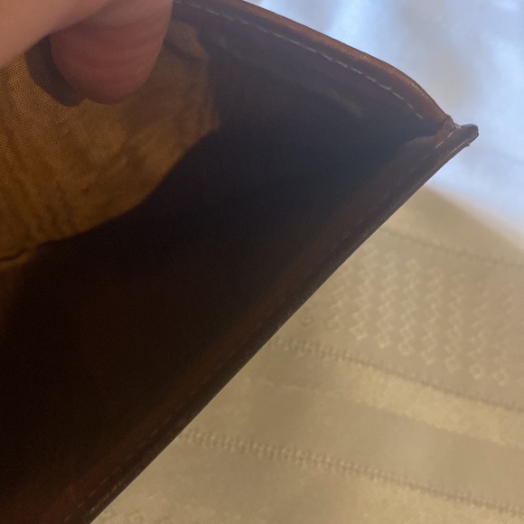 Vintage Celine Wallet color transfer scratches inside minimal rubs - Picture 13 of 14